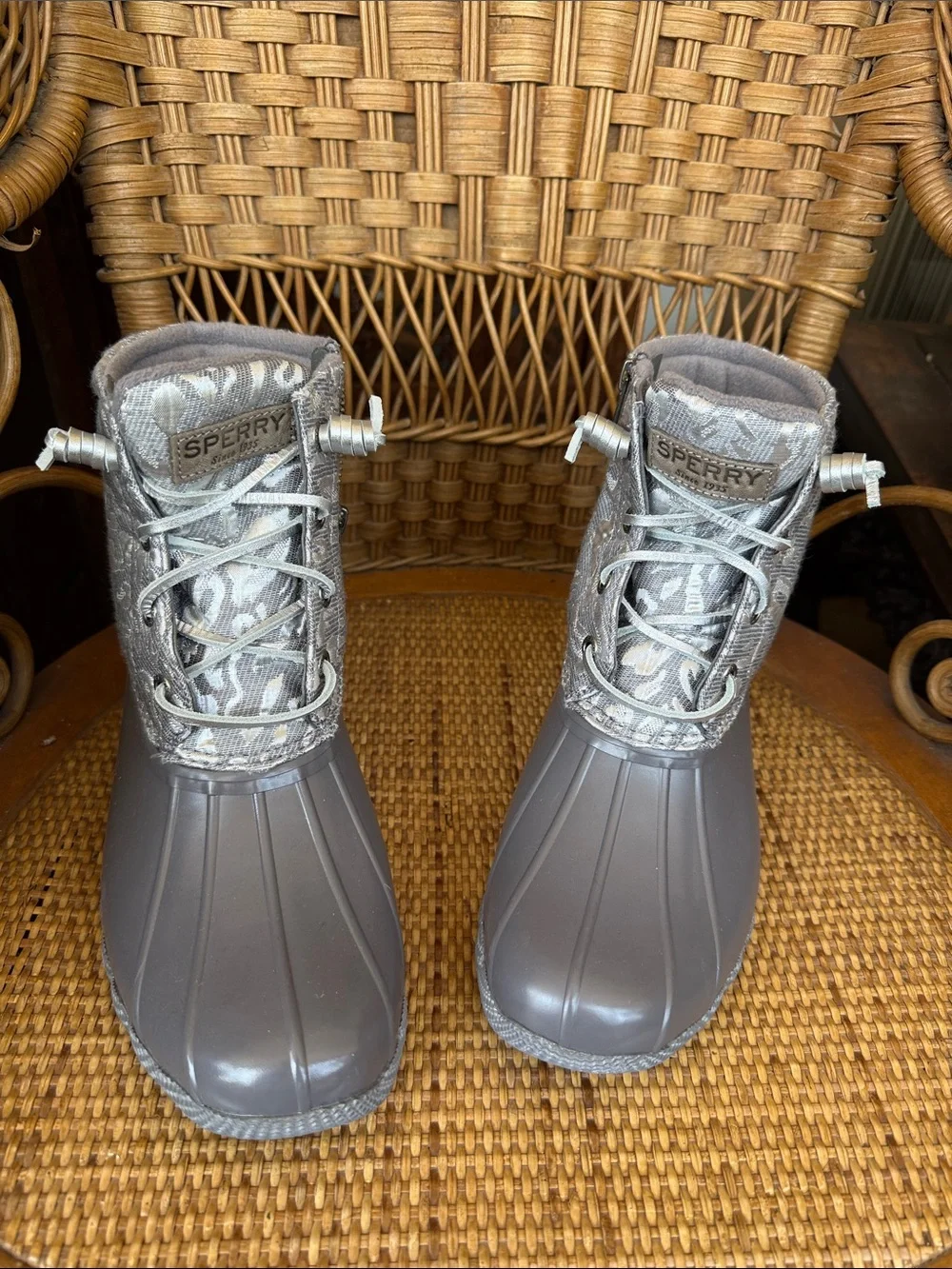 Sperry Womens 7.5 Gray Camo Waterproof Duck Boots Never Worn